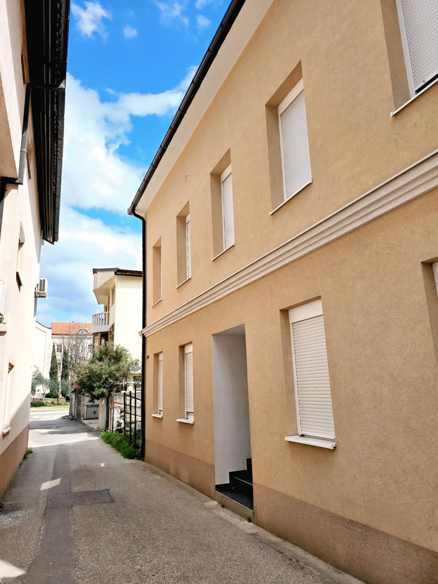 City Center Apartments Mostar Esterno foto
