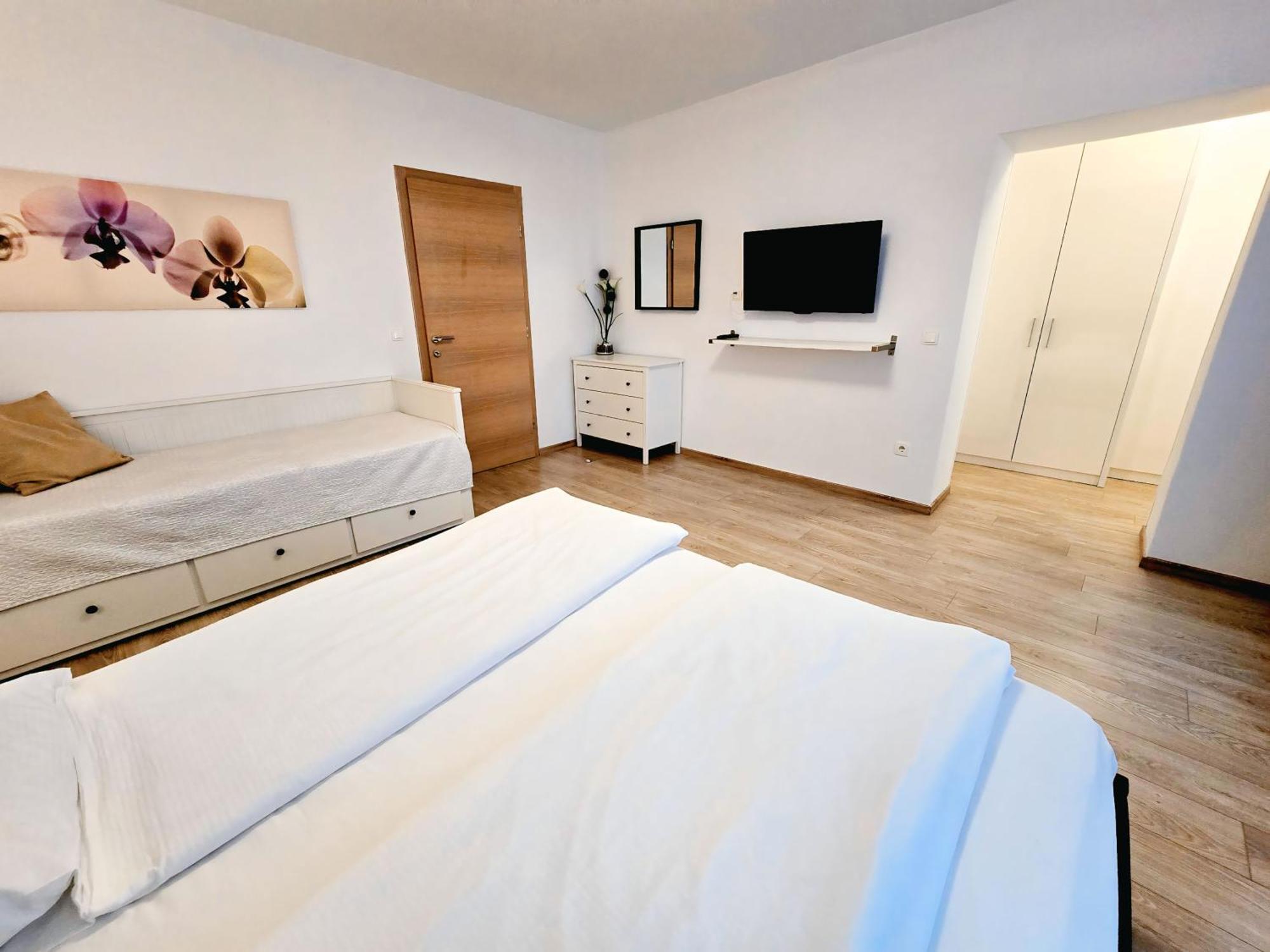 City Center Apartments Mostar Esterno foto